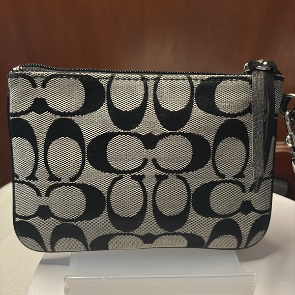 Coach wristlet pouch signature canvas/black patent and smooth leather excelle - Picture 9 of 11